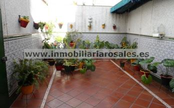 venta casa unifamiliar baena próximo ayuntamiento.