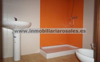 venta piso baena a estrenar, muy luminoso.