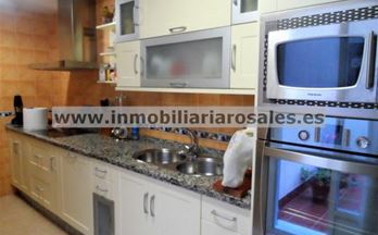 venta piso baena con 2 patios y como nuevo.