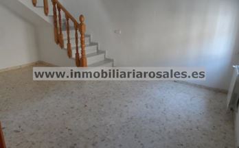 venta casa unifamiliar baena todo obra reciente, bien situa
