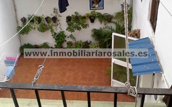venta casa unifamiliar baena con cochera y buen patio.