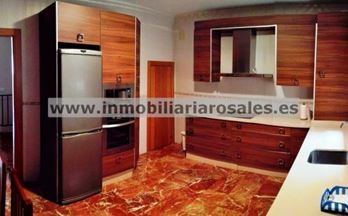 venta casa unifamiliar baena rebajada. como a estrenar, con