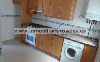 chalets en venta en baena con garaje