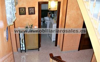 venta casa unifamiliar baena con cochera y gran patio.