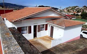 venta villa san cristobal de la laguna jardina