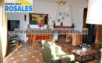 venta piso baena todo exterior, muy amplio.