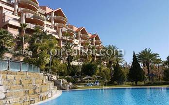 451 pisos en venta en marbella con piscina