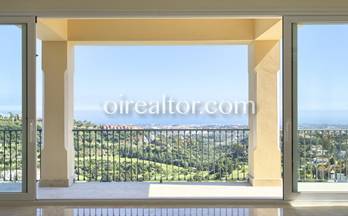 97 venta de casas con terraza en benahavis