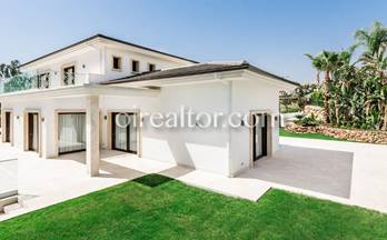 chalets con vistas al mar en marbella en venta