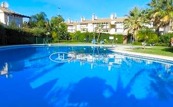 chalets en venta marbella cerca playa
