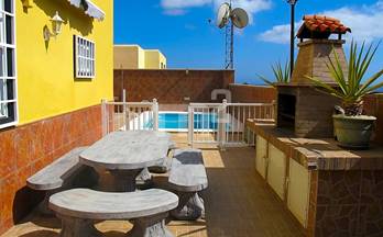 venta villa arona las rosas