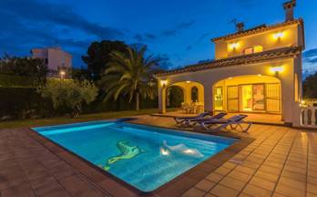 60 casas en venta la ampolla