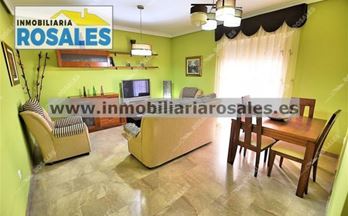 venta piso baena como nuevo, con ascensor y coc