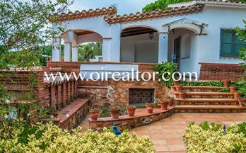 chalets exteriores en venta cerca de la playa blanes