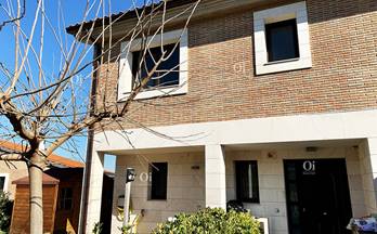 venta chalet adosado palafolls centro