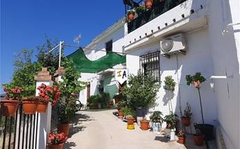 venta chalet adosado priego de cordoba town centre