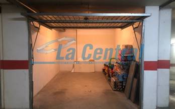 5 garajes en venta la senia