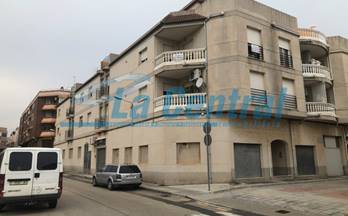 4 garajes en venta la senia