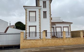 venta chalet independiente los alcazares las lomas del rame