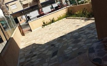 chalets con terraza cerca de la playa en venta