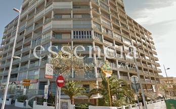 56 locales en venta ador