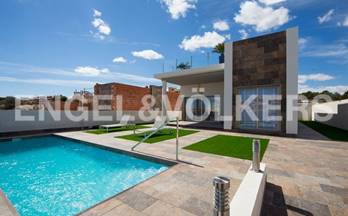 913 casas en venta campoamor