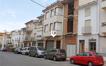 venta chalet adosado castillo de locubin town centre