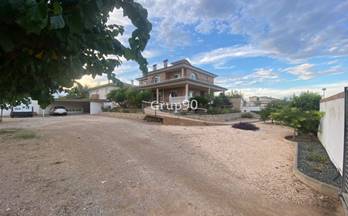 venta chalet santa barbara institut