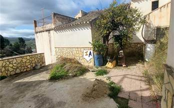 venta chalet adosado priego de cordoba town centre