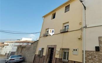 venta chalet adosado valdepeñas de jaen town centre