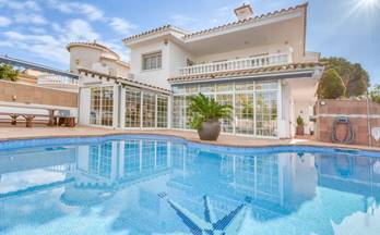 venta villa empuriabrava carrer requesens