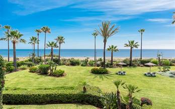 202 venta de casas con terraza en estepona