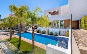 venta villa marbella paseo maritimo