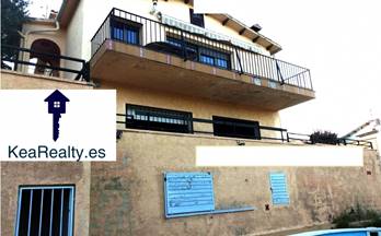 chalets con terraza cerca de la playa en venta
