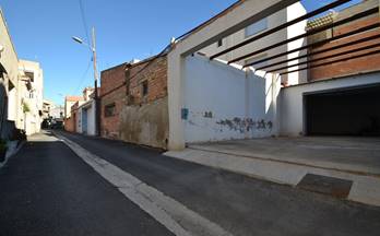 3 naves en venta la ampolla
