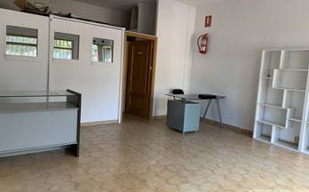 venta local salobreña centro