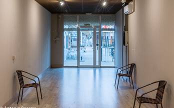 2 locales en venta espartinas
