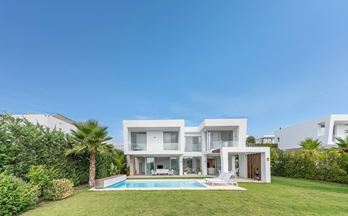 376 casas en venta en marbella con piscina
