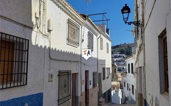 venta chalet adosado montefrio town centre
