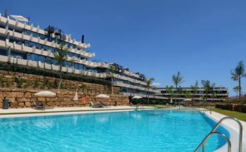 apartamentos exteriores en venta en estepona con ascensor