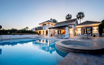 81 venta de casas con terraza en benahavis