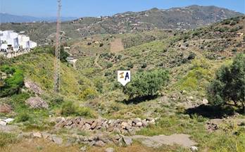 94 terrenos y fincas en venta benamocarra