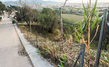 42 terrenos y fincas en venta abrera