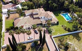 venta villa resto provincia san pedro alcantara