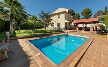 venta chalet otura otura-urb. los girasoles