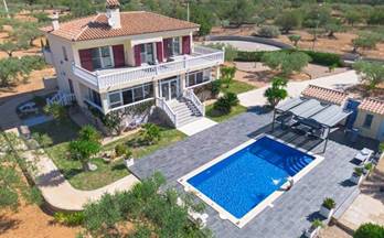 venta casa unifamiliar la ampolla afueras del pueblo