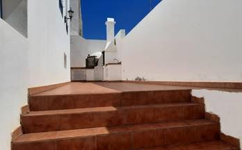 2 locales en venta haria