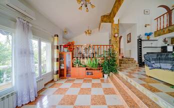 venta chalet resto provincia cotos de monterrey