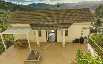 venta villa torrelles de llobregat carrer montpedros