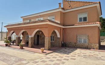 12 locales en venta novelda